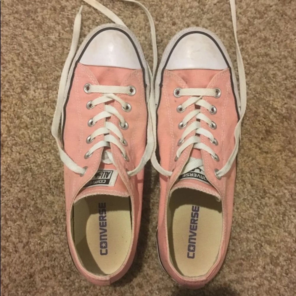 Vintage pink womans converse